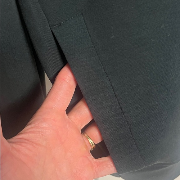 CrossFit Games 2025Velites -Women's Black Hooded Sweatshirt w/magnetic pockets! - Picture 7 of 9